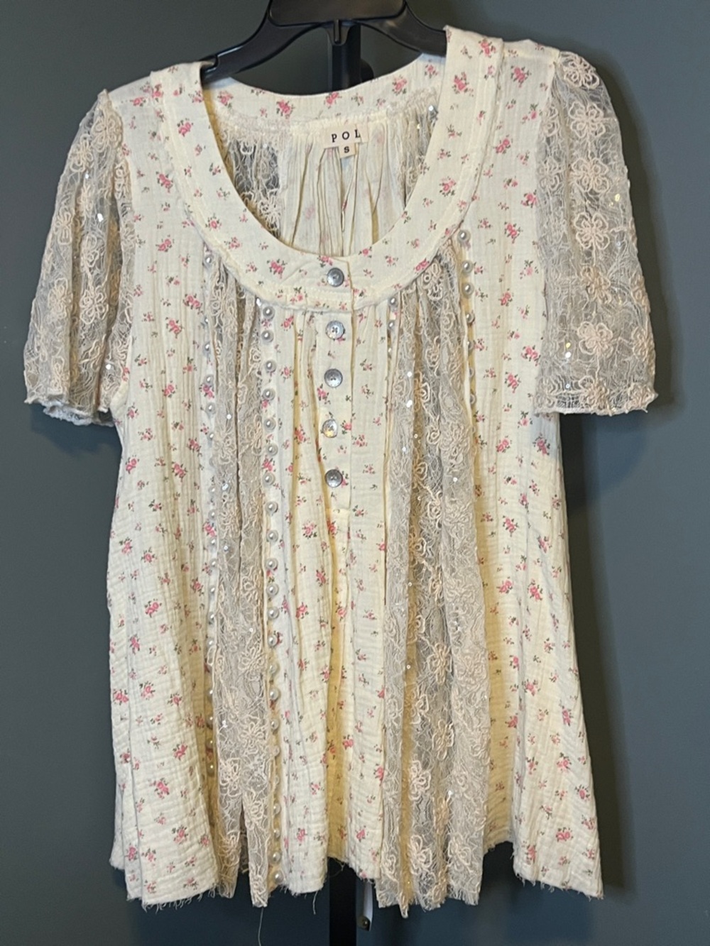 POL Cream Blouse with Pink Floral Print and Lace Trim